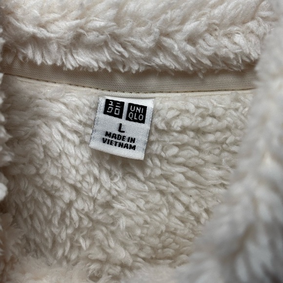 Uniqlo | soft | fleece | ivory | zip | pockets | L - Picture 10 of 11